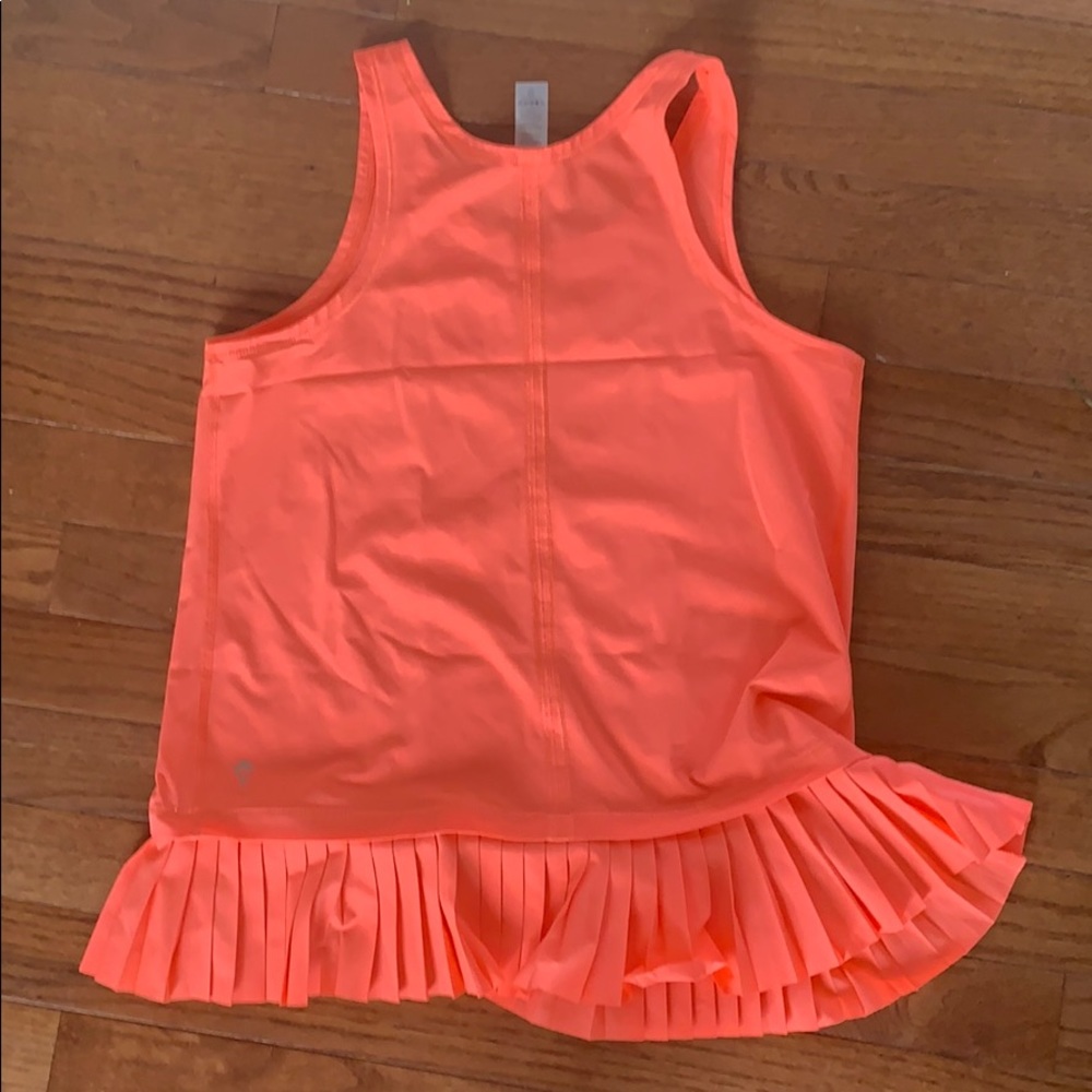 Tank tops - Picture 2 of 3